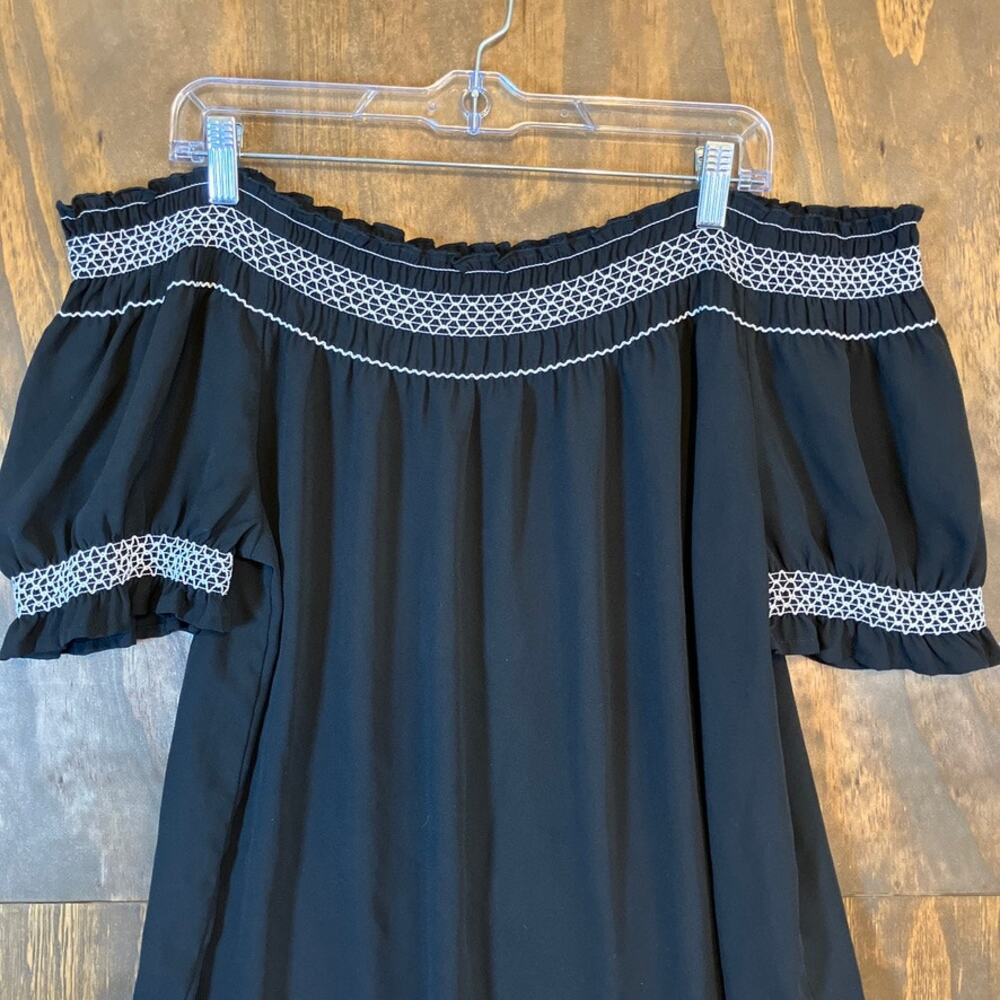 Express Black Off-Shoulder Blouse with White Trim - Picture 2 of 10